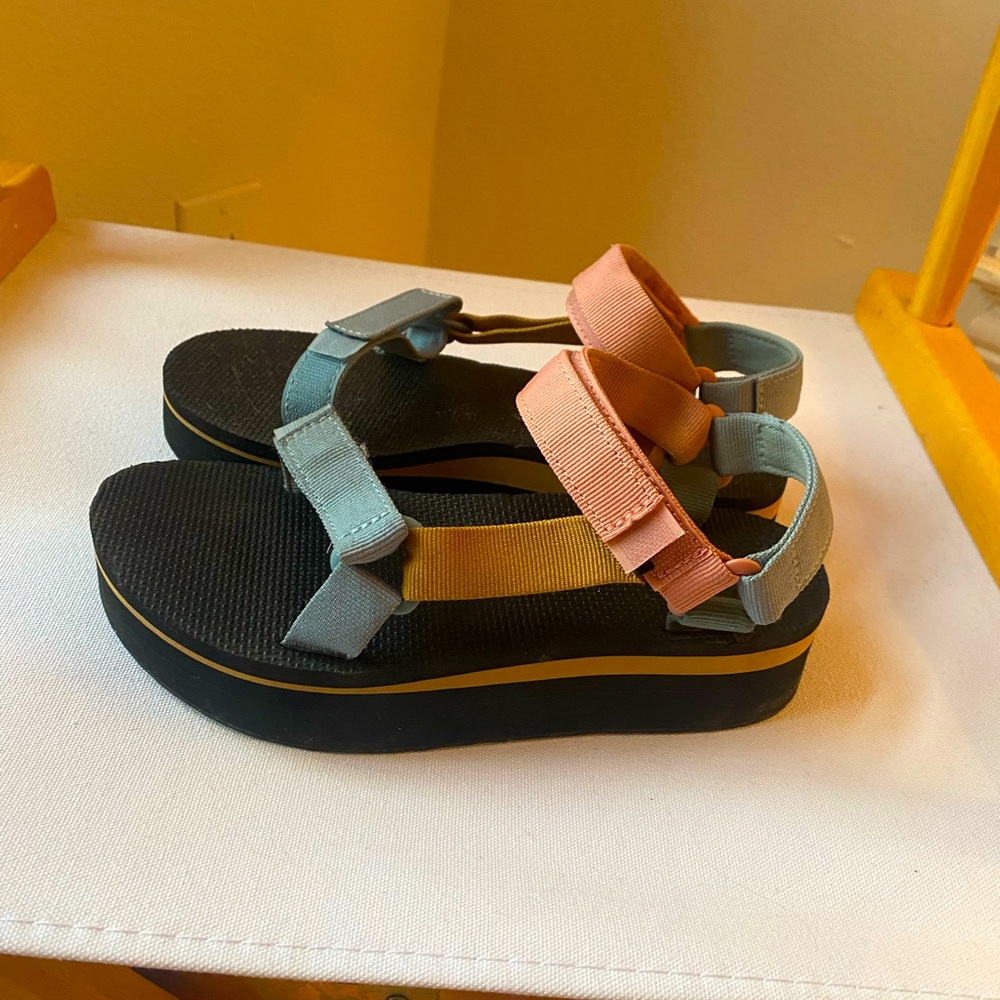 Platform tevas